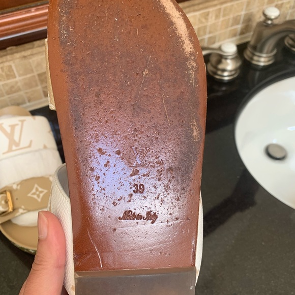 Louis Vuitton Sandals - Picture 13 of 15